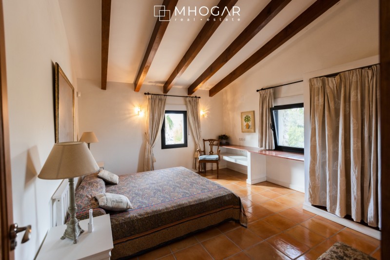 Rústica Elegancia - Casa de Campo a la venta en Benissa!